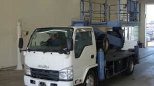 2012 Aerial Platform Isuzu Elf SKG-NKR85YN
