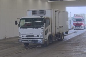 2015 Freezer Refrigerator Truck Isuzu Forward TKG-FRR90T2