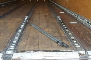 2014 Van Wing Isuzu Forward TKG-FRR90T2