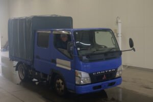 2005 Double Cab Truck Mitsubishi Fuso Canter PA-FE70DB
