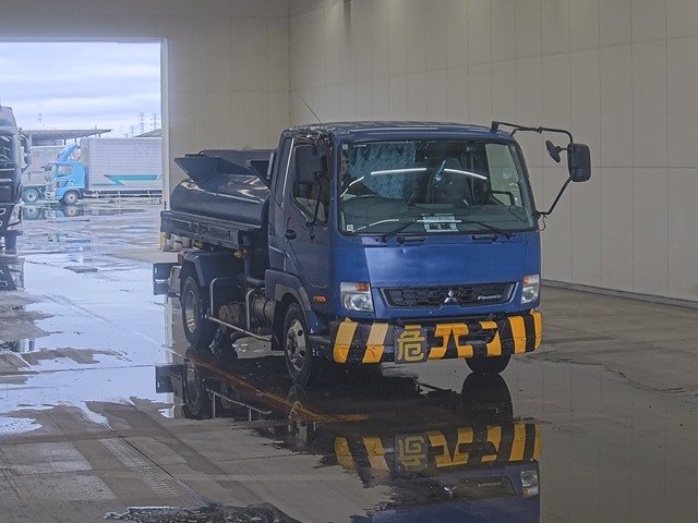 2014 Tank Truck Mitsubishi Fuso Fighter TKG-FK61F - Image 3