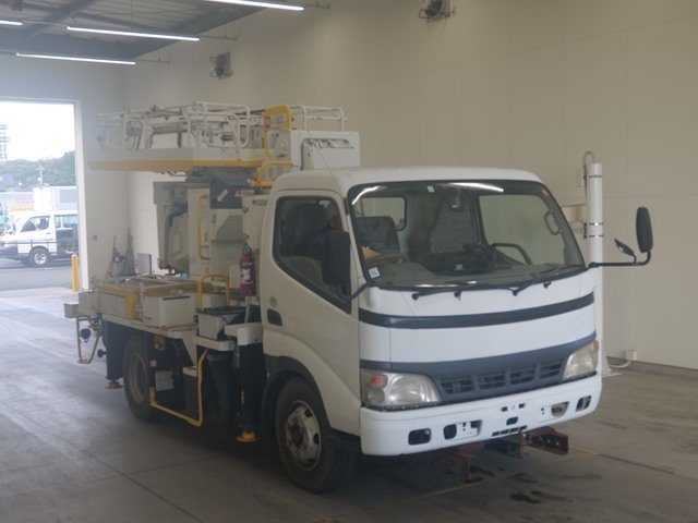 2006 Aerial Platform Hino Dutro PB-XZU404M - Image 3