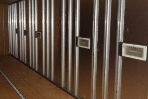 2014 Van Wing Isuzu Forward TKG-FRR90T2