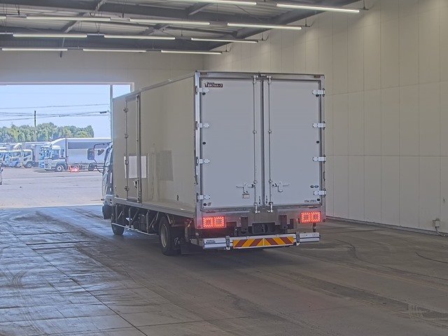 2021 Freezer Refrigerator Truck Mitsubishi Fuso Fighter 2KG-FK65F - Image 4