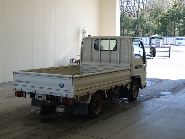 2004 Flat Body Truck Nissan Atlas KR-AHR69E - Image 5
