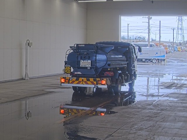 2014 Tank Truck Mitsubishi Fuso Fighter TKG-FK61F - Image 5