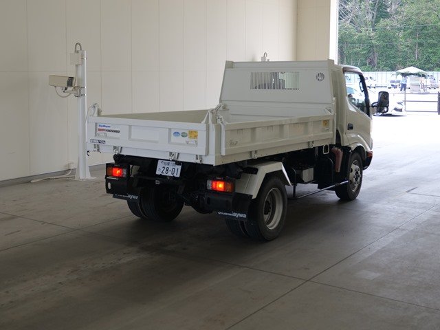 2016 Dump Tipper Truck Hino Dutro TKG-XZU640F - Image 5
