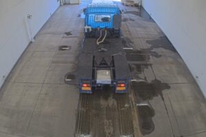 2004 Trailer Head Isuzu Giga TKG-XZC600M