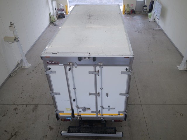 2016 Freezer Refrigerator Truck Isuzu Elf TPG-NPR85AN - Image 6