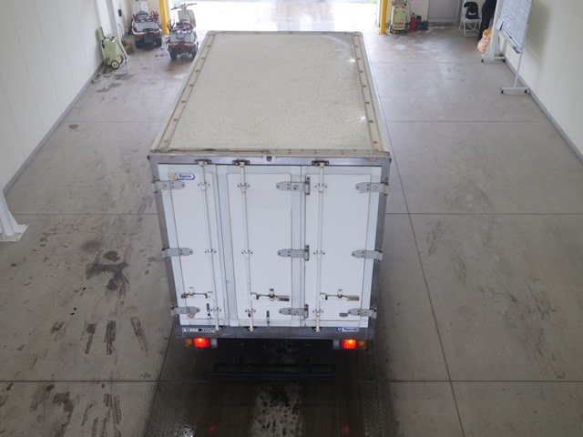 2017 Freezer Refrigerator Truck Isuzu Elf TRG-NKR85A - Image 6