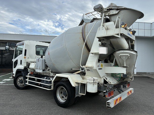 2015 Concrete Mixer Truck Isuzu Forward LKG-FTR90S2 - Image 6