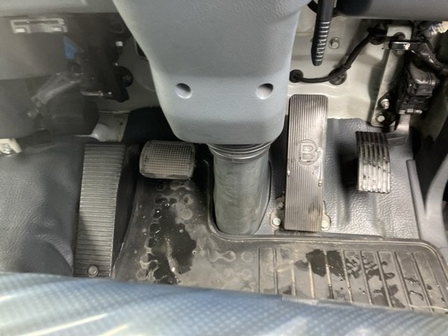 2014 Tank Truck Mitsubishi Fuso Fighter TKG-FK61F - Image 7