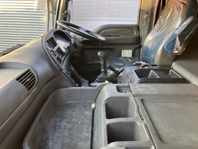 2014 Trailer Head Isuzu Giga QDG-EXZ52AJ - Image 8