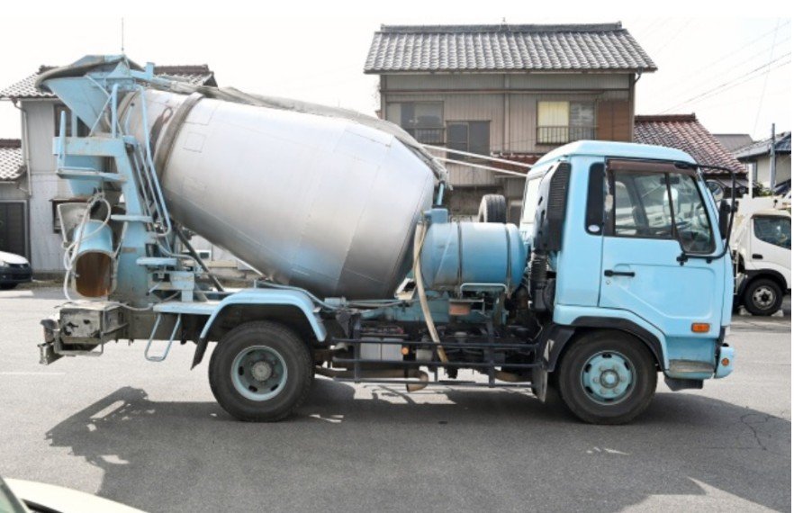 2011 Concrete Mixer Truck UD Nissan Condor BDG-LK36C - Image 8