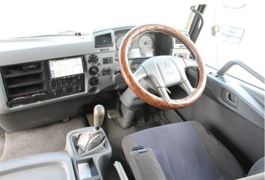 2016 Van Wing Mitsubishi Fuso Fighter TKG-FK61F - Image 9