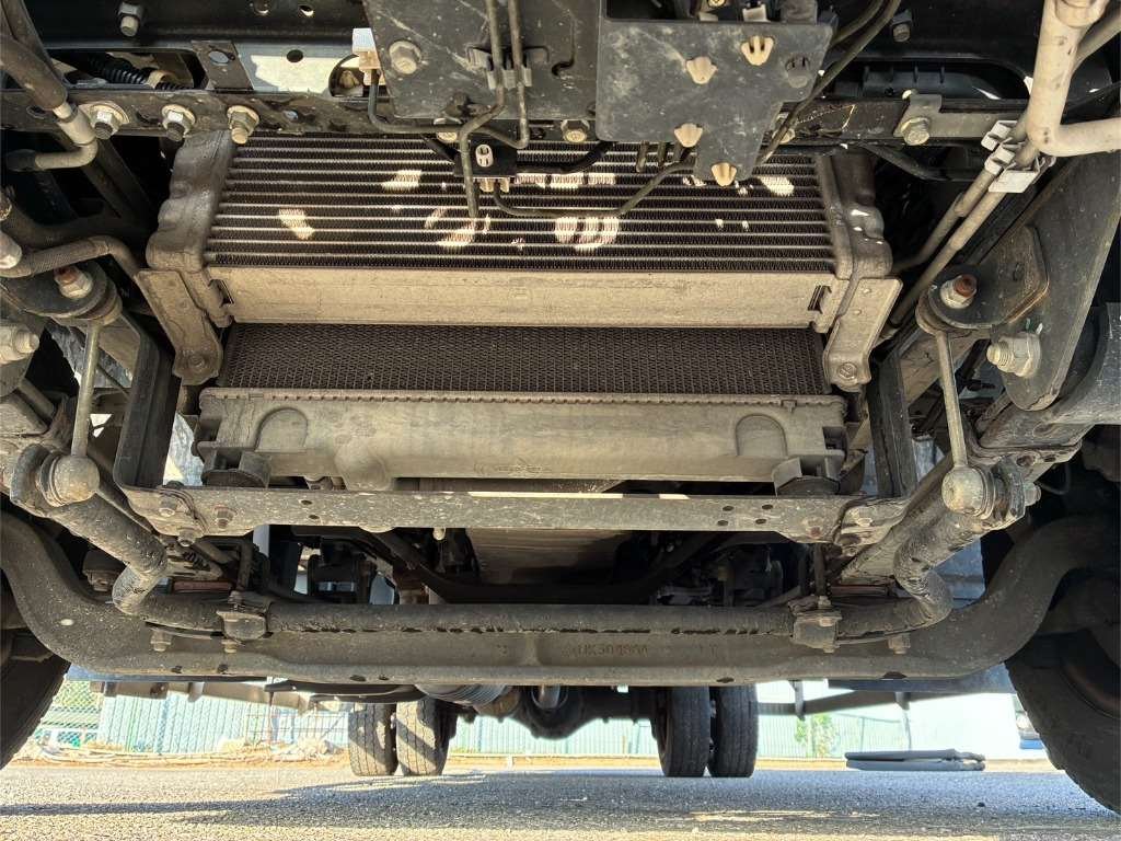 2016 Freezer Refrigerator Truck Mitsubishi Fuso Canter FEB50 - Image 9