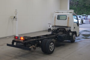 2001 Chassis Truck Isuzu Elf KK-NKR66LAR