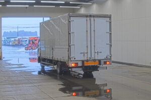 2006 Van Wing Mitsubishi Fuso Fighter PA-FK71F