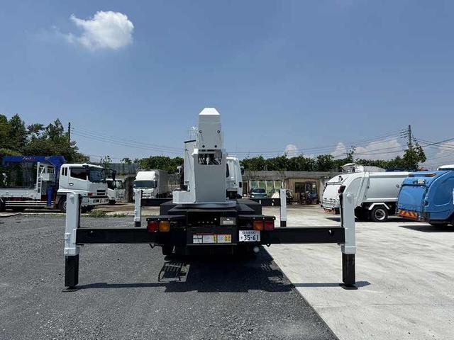 2006 Crane Truck Mitsubishi Fuso Fighter PA-FK71D - Image 3