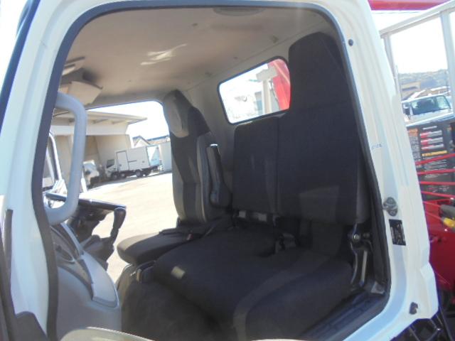 2017 Crane Truck Mitsubishi Fuso Canter TPG-FEA50 - Image 4