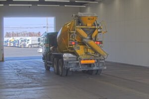 1995 Concrete Mixer Truck Mitsubishi Fuso Great U-FV416JD