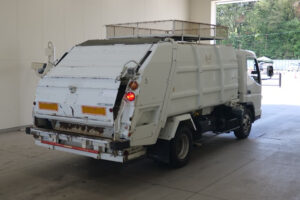 2005 Garbage Truck Mitsubishi Fuso Canter PA-FE83DEY - Image 3
