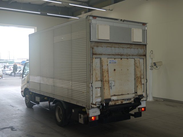 2011 Van Wing Hino Dutro BKG-XZU344M - Image 4