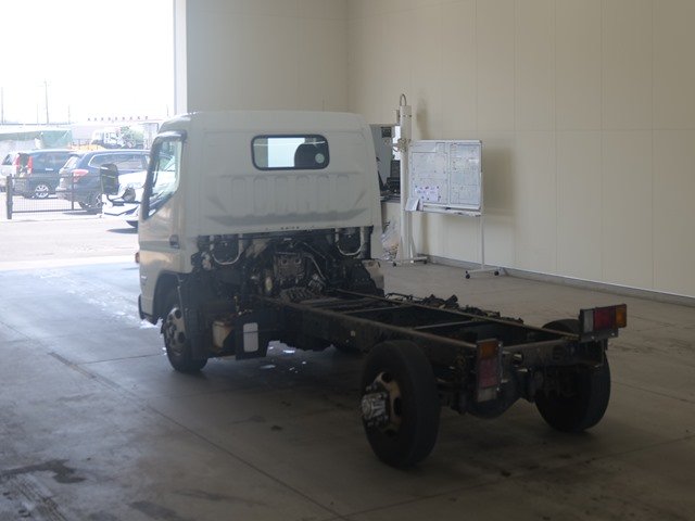 2013 Chassis Truck Mitsubishi Fuso Canter TKG-FEA20 - Image 4