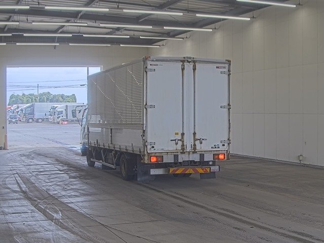 2015 Van Wing Mitsubishi Fuso Fighter TKG-FK64F - Image 4