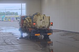 2004 Vacuum Truck Isuzu Forward KK-FRR33G4