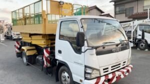 2005 Aerial Platform Isuzu Elf PB-NPR81AN