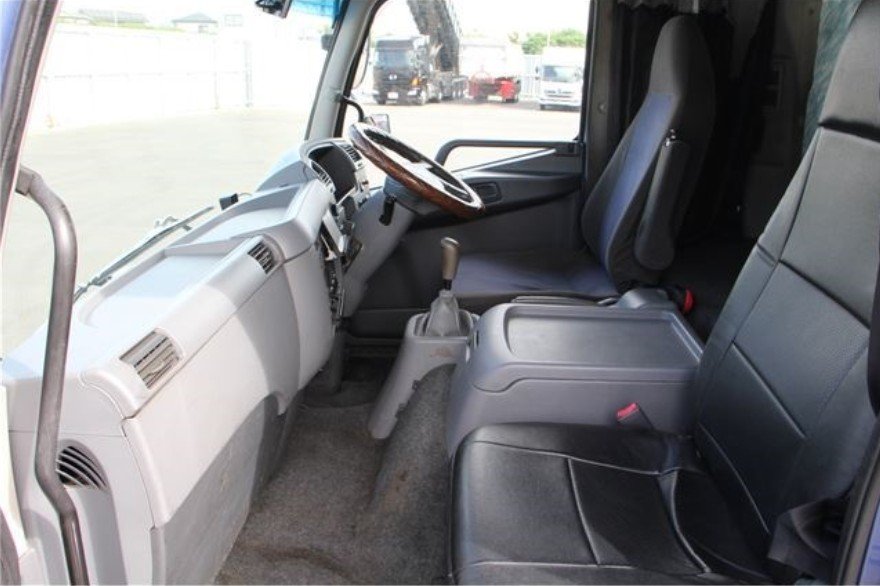 2016 Van Wing Mitsubishi Fuso Fighter TKG-FK61F - Image 11