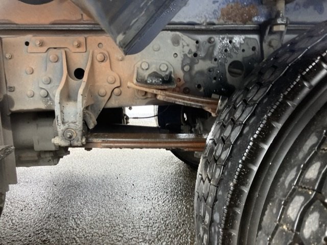 2014 Tank Truck Mitsubishi Fuso Fighter TKG-FK61F - Image 12