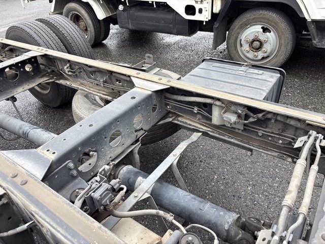 2008 Chassis Truck Hino Dutro BDG-XZU344M - Image 12