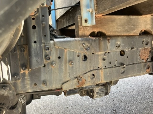 1991 Flat Body Truck Isuzu Forward U-FRR32HB - Image 13
