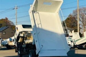 2017 Dump Tipper Truck Isuzu Forward FRR90S1