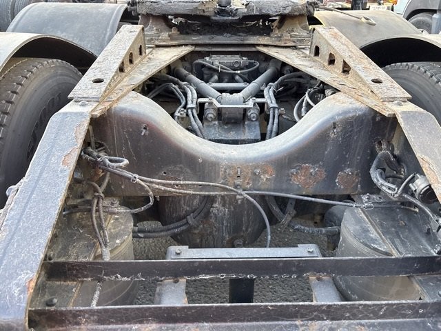 2015 Trailer Head Isuzu Giga QKG-EXY52AJ - Image 16