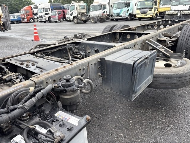2008 Chassis Truck Hino Dutro BDG-XZU344M - Image 17