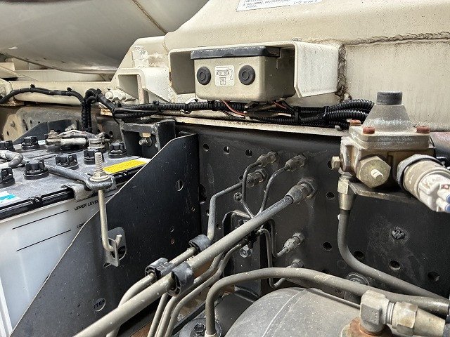 2015 Concrete Mixer Truck Isuzu Forward LKG-FTR90S2 - Image 17