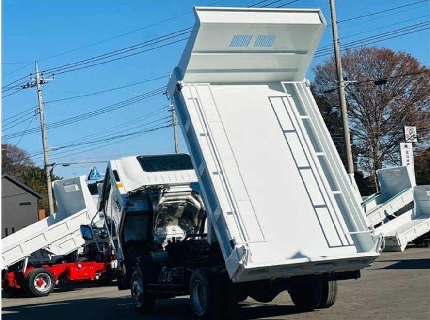 2015 Dump Tipper Truck Isuzu Forward TKG-FRR90S1 - Image 18