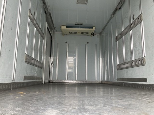 2016 Freezer Refrigerator Truck Isuzu Elf TPG-NPR85AN - Image 20