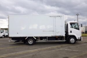 2018 Freezer Refrigerator Truck Isuzu Forward 2PG-FRR90S2