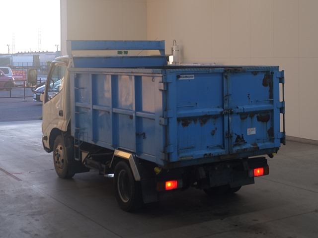 2013 Dump Tipper Truck Hino Dutro TKG-XZU600X - Image 5
