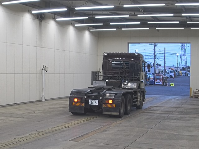 2017 Trailer Head Isuzu Giga QDG-EXZ52BJ - Image 5
