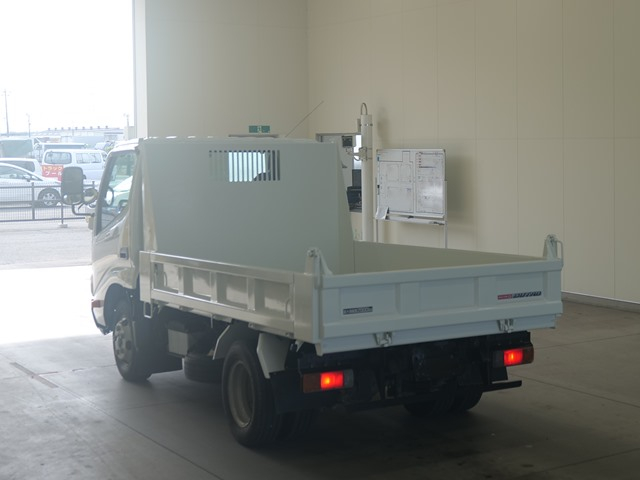 2013 Dump Tipper Truck Hino Dutro TKG-XZC610T - Image 5