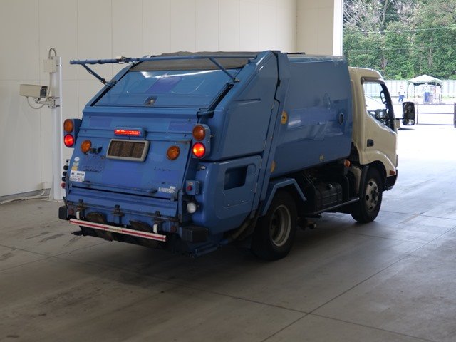 2011 Garbage Truck Hino Dutro SKG-XZU600X - Image 5