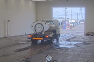 2006 Tank Truck Mitsubishi Fuso Fighter PA-FK71D