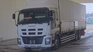 2015 Van Wing Isuzu Giga QKG-CYL77A