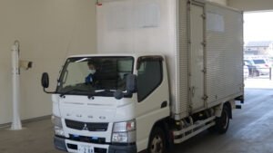 2015 Van Wing Mitsubishi Fuso Canter TKG-FEA50