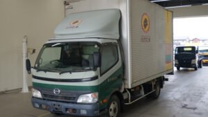 2010 Van Wing Hino Dutro BKG-XZU414M